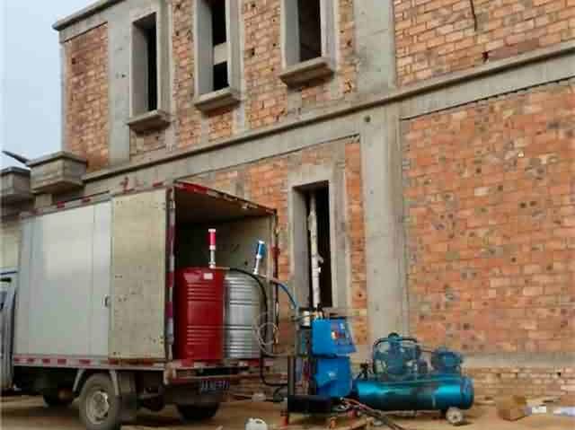  房屋聚氨酯噴涂保溫